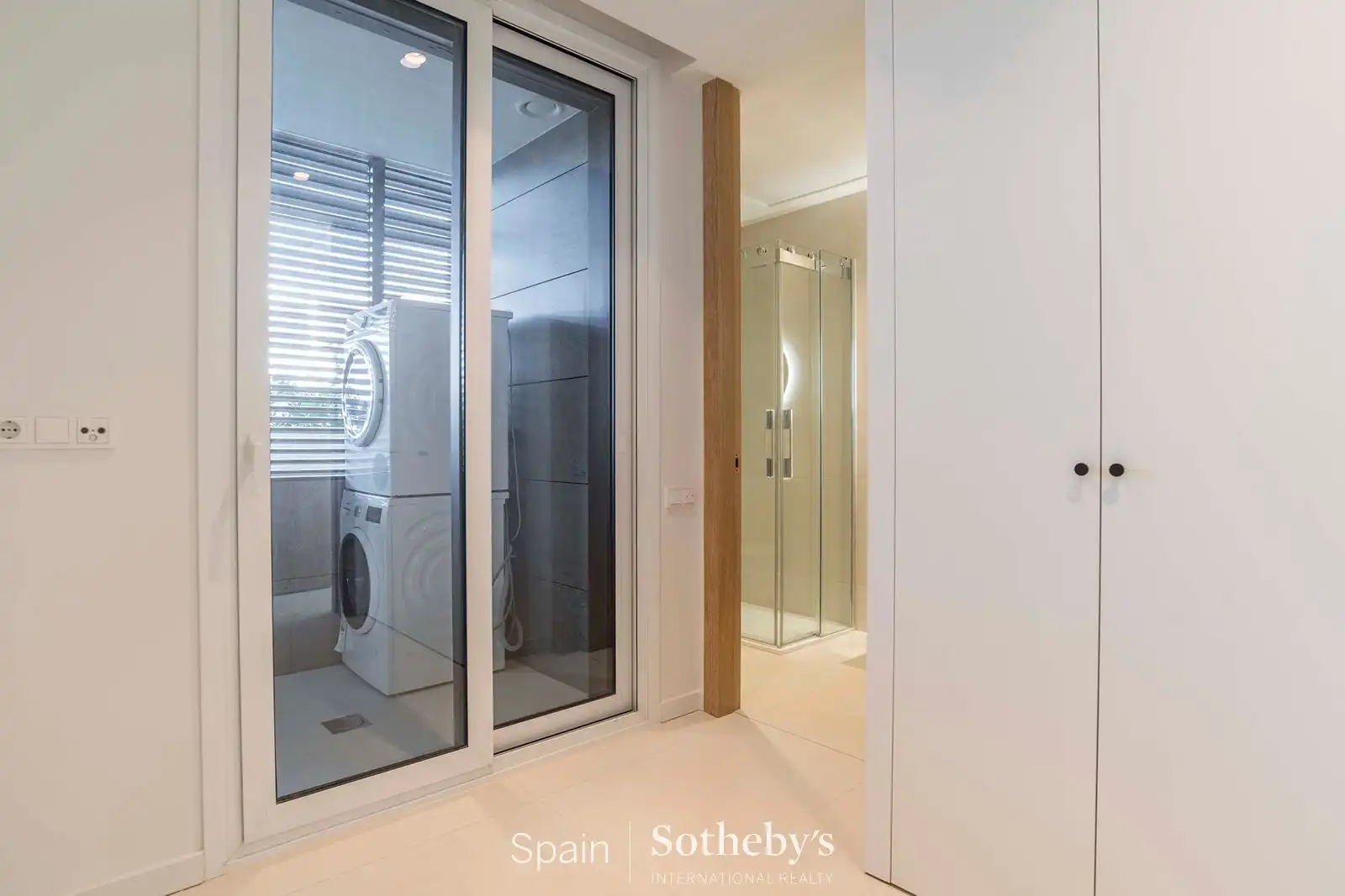 Bany de Apartament de lloguer en Pozuelo de Alarcón amb Aire condicionat, Calefacció i Jardí privat