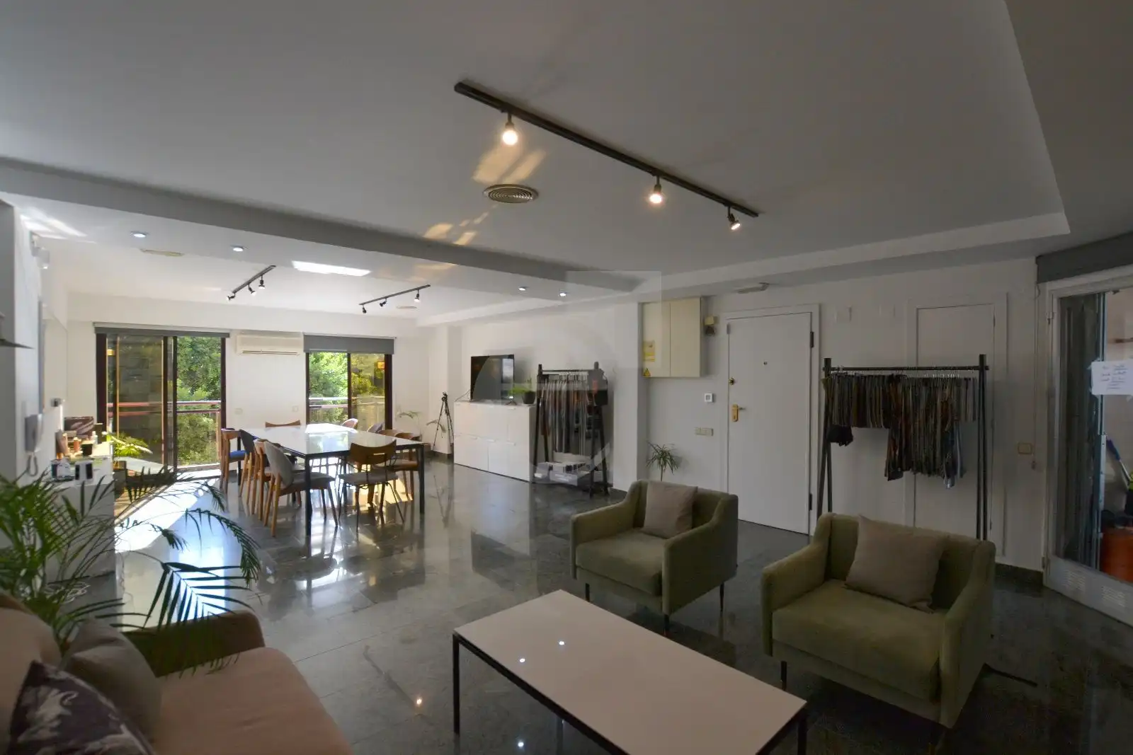 Wohnzimmer von Büro zum Verkauf in Valencia mit Klimaanlage, Terrasse und Abstellraum