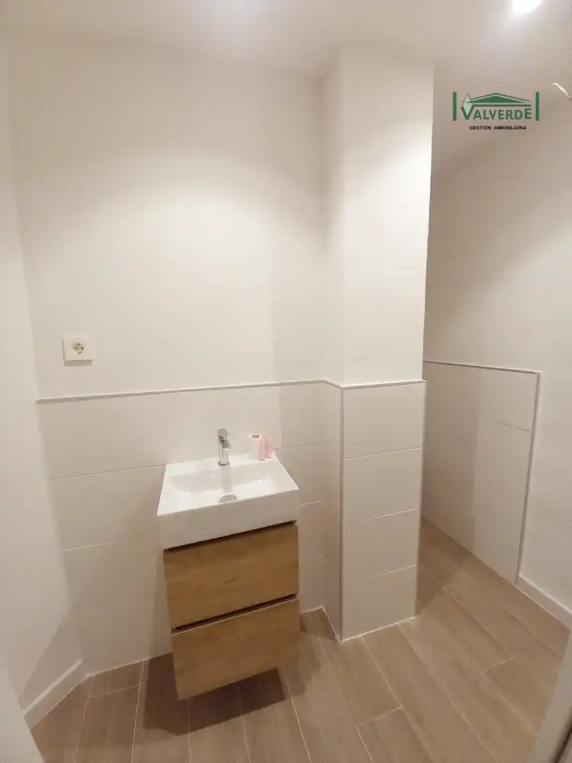 Commercial properties for rent in Calle Ángel, Centro - Sagrario