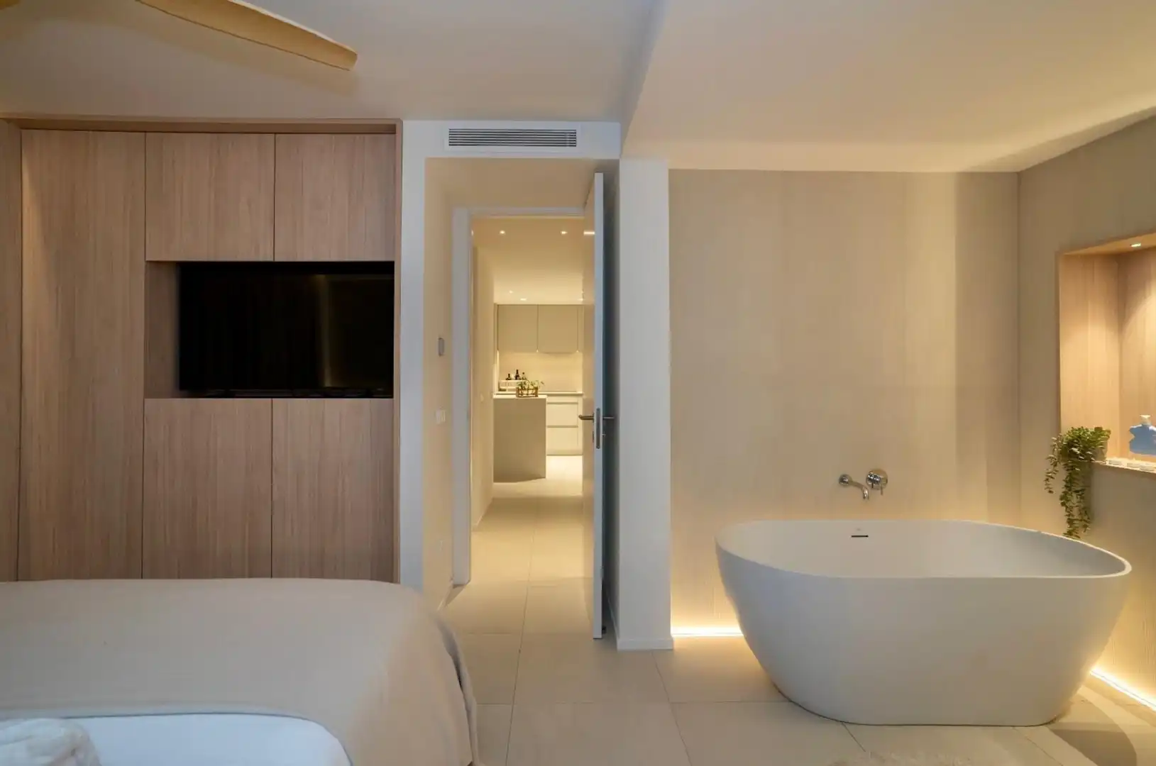Bathroom of Flat for sale in Benalmádena  with Air Conditioner, Terrace and Storage room