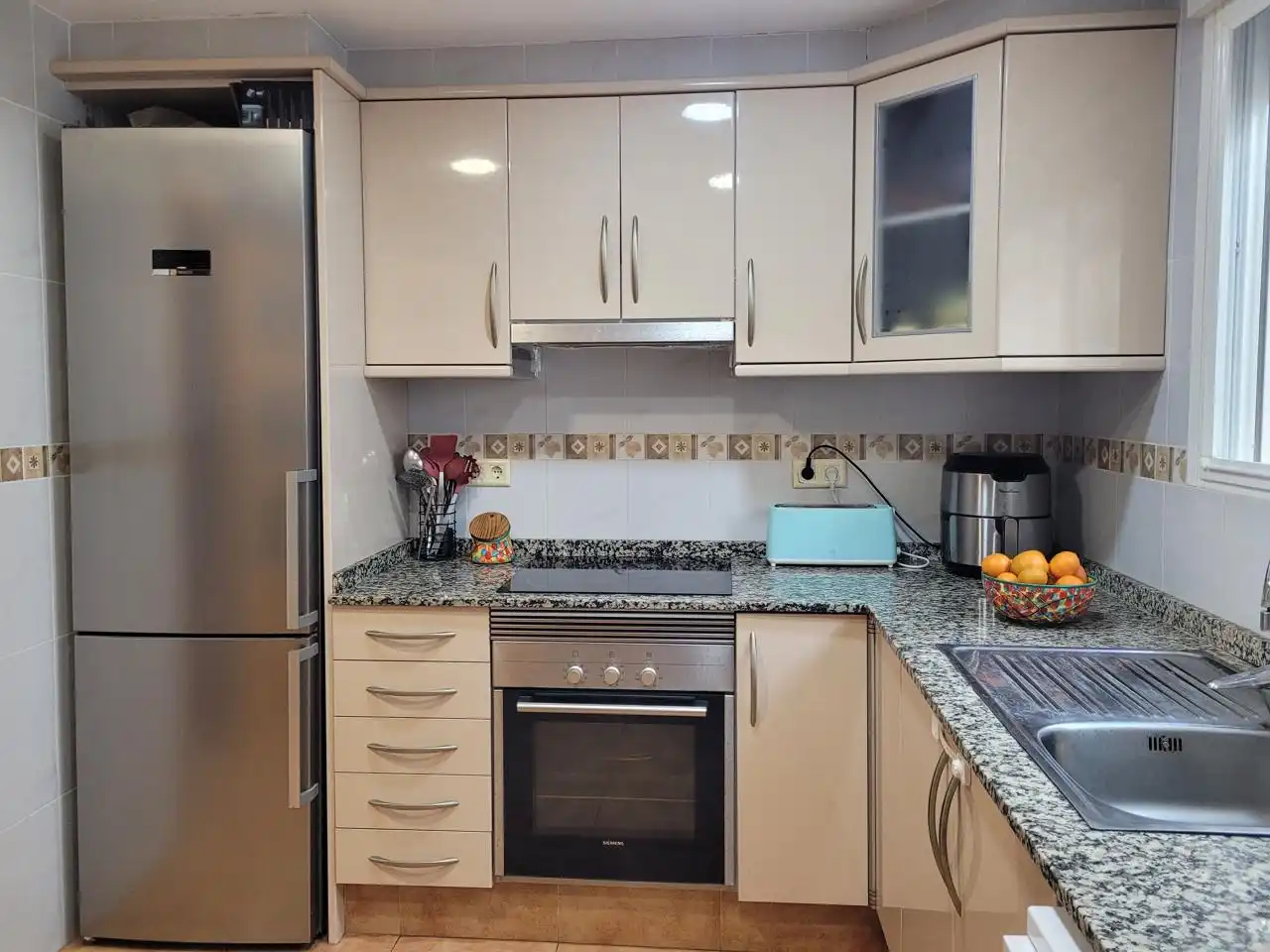 Cuina de Casa o xalet en venda en Benicasim / Benicàssim amb Aire condicionat, Terrassa i Traster