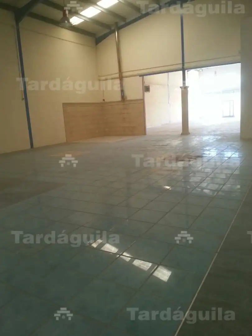Nave industrial in vendita a Villares de la Reina, imagen 3