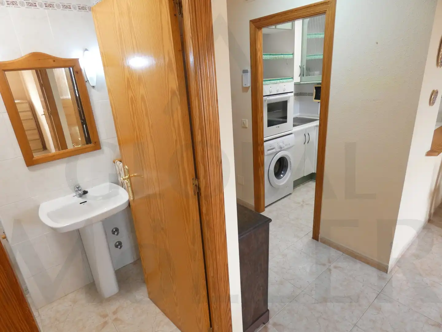 Cuina de Apartament de lloguer en Cartagena amb Terrassa, Moblat i Forn