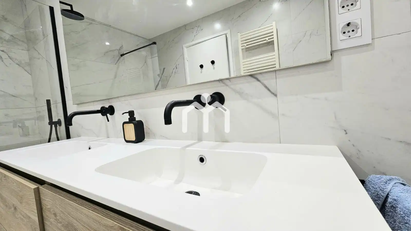 Baño de Piso en venta en Badalona con Aire acondicionado, Calefacción y Parquet
