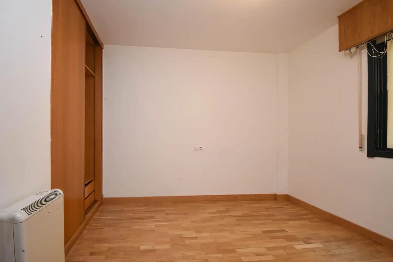 Schlafzimmer von Wohnung zur Miete in Cambre  mit Heizung