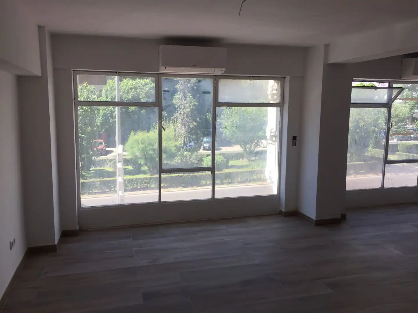 Commercial properties for rent in Fuencarral - El Pardo