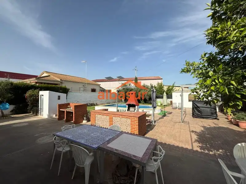 Villa avec piscine à vendre à Avenida Arcangel San Rafael, imagen 11