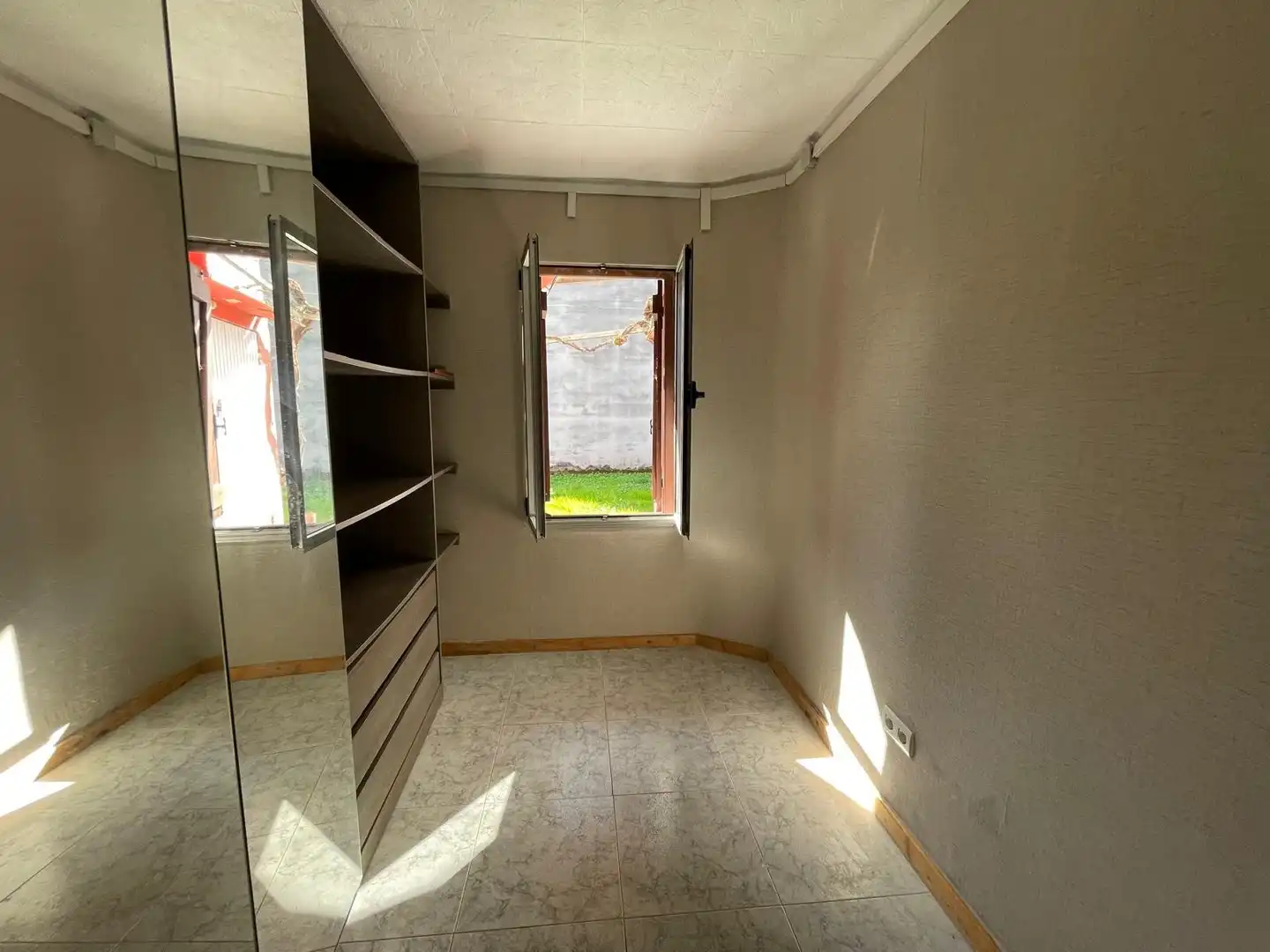 Dormitori de Casa o xalet en venda en Narón amb Calefacció, Jardí privat i Terrassa