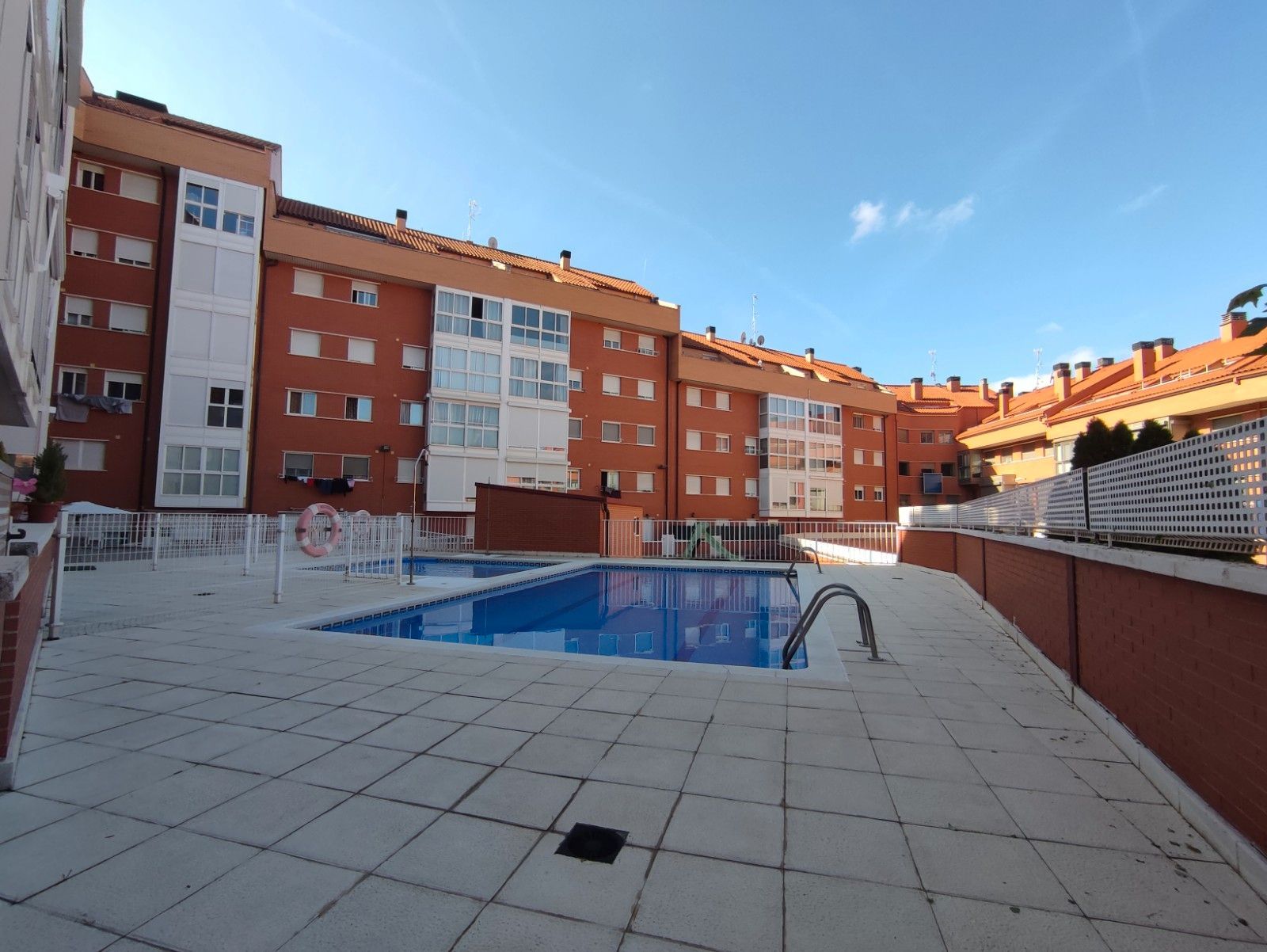 Piscina de Loft en venda en Villamediana de Iregua amb Calefacció, Terrassa i Piscina comunitària