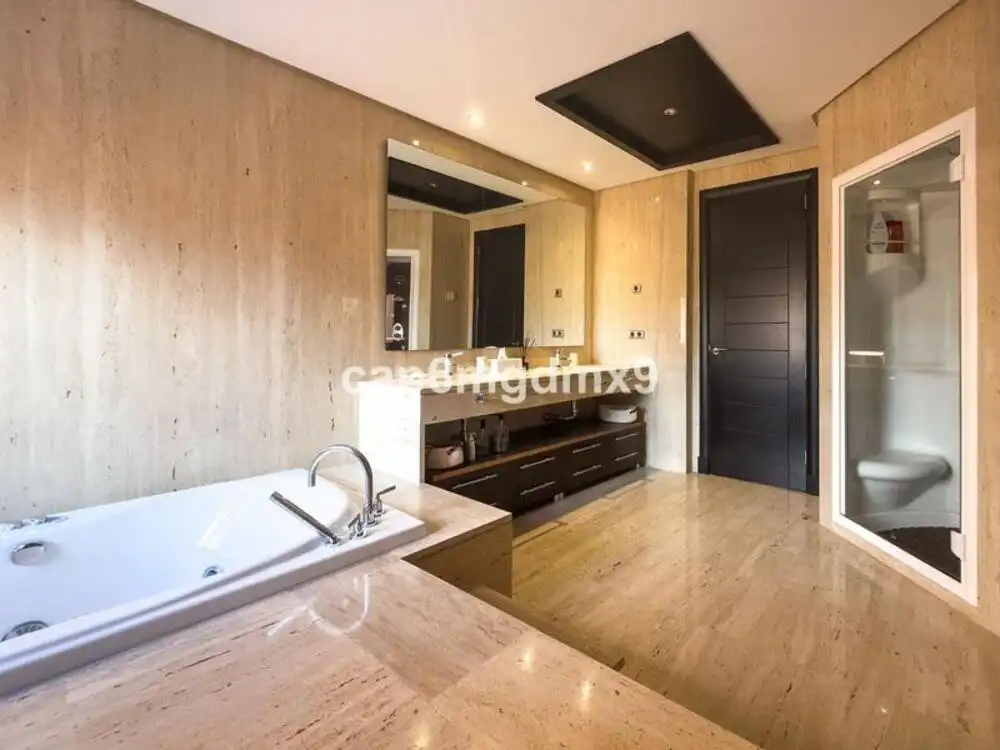 Bathroom of Attic for rent in Marbella  with Air Conditioner, Terrace and Storage room