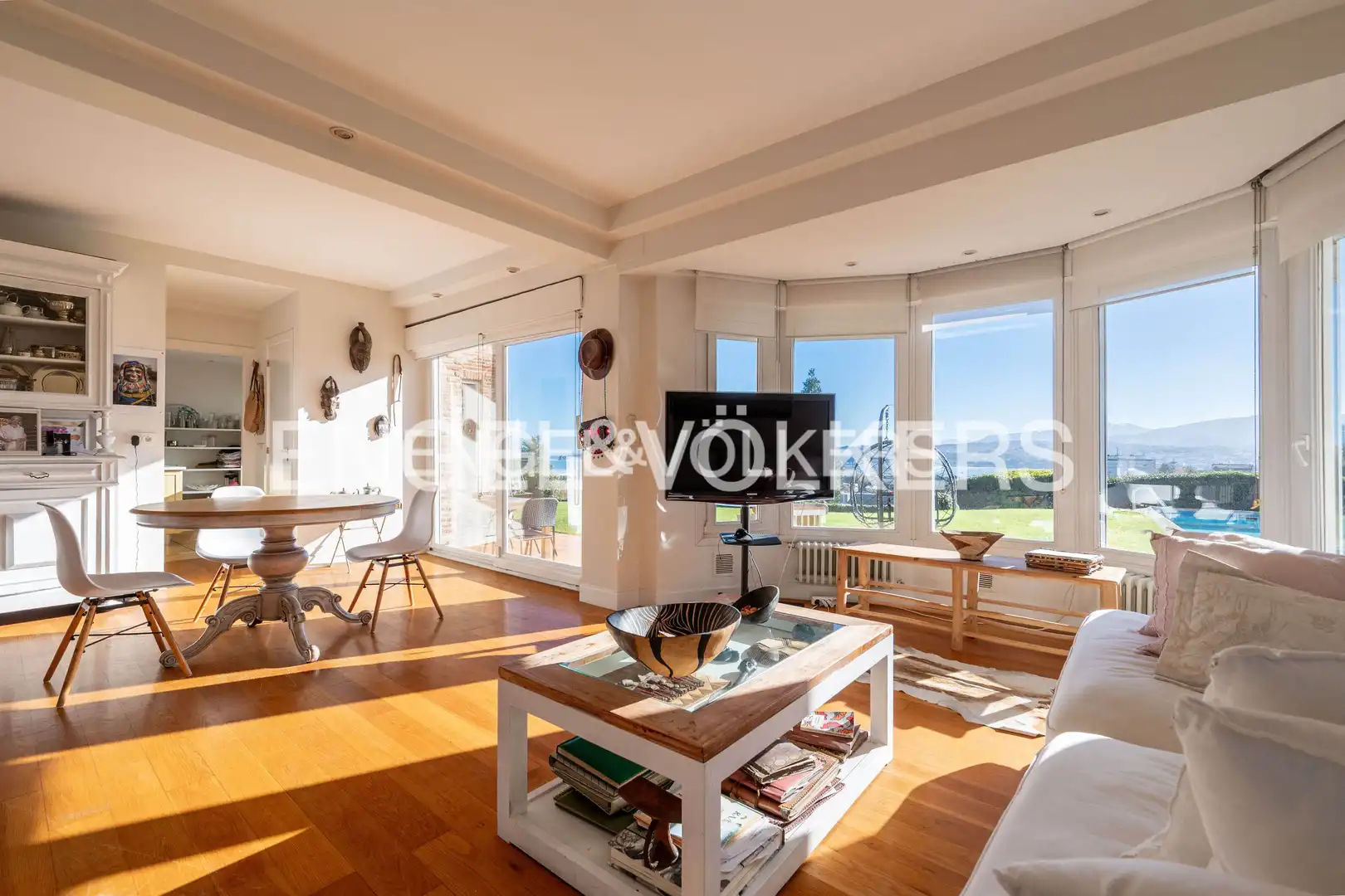 Sala de estar de Finca rústica en venta en Hondarribia con Aire acondicionado, Calefacción y Jardín privado