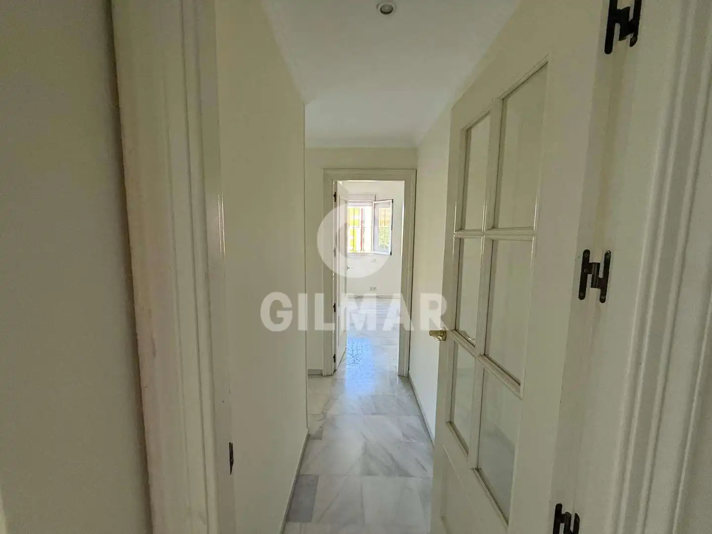 Wohnung zur Miete in Sevilla mit Klimaanlage, Ofen und Waschmaschine