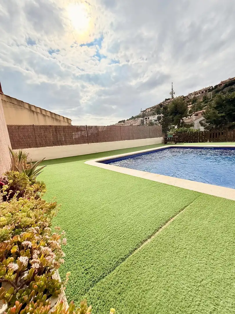 Piscina de Casa adosada en venta en Calafell con Calefacción, Jardín privado y Terraza
