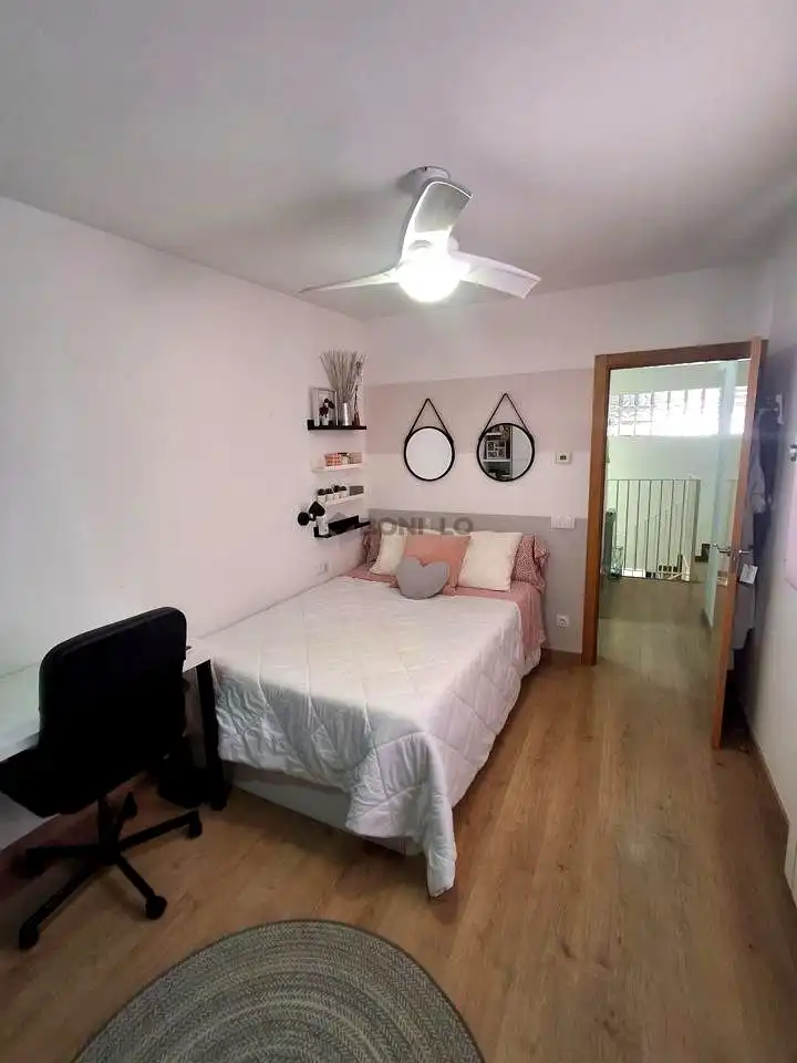 Bedroom of Duplexes for rent in Teruel  with Air Conditioner, Heating and Parquet flooring