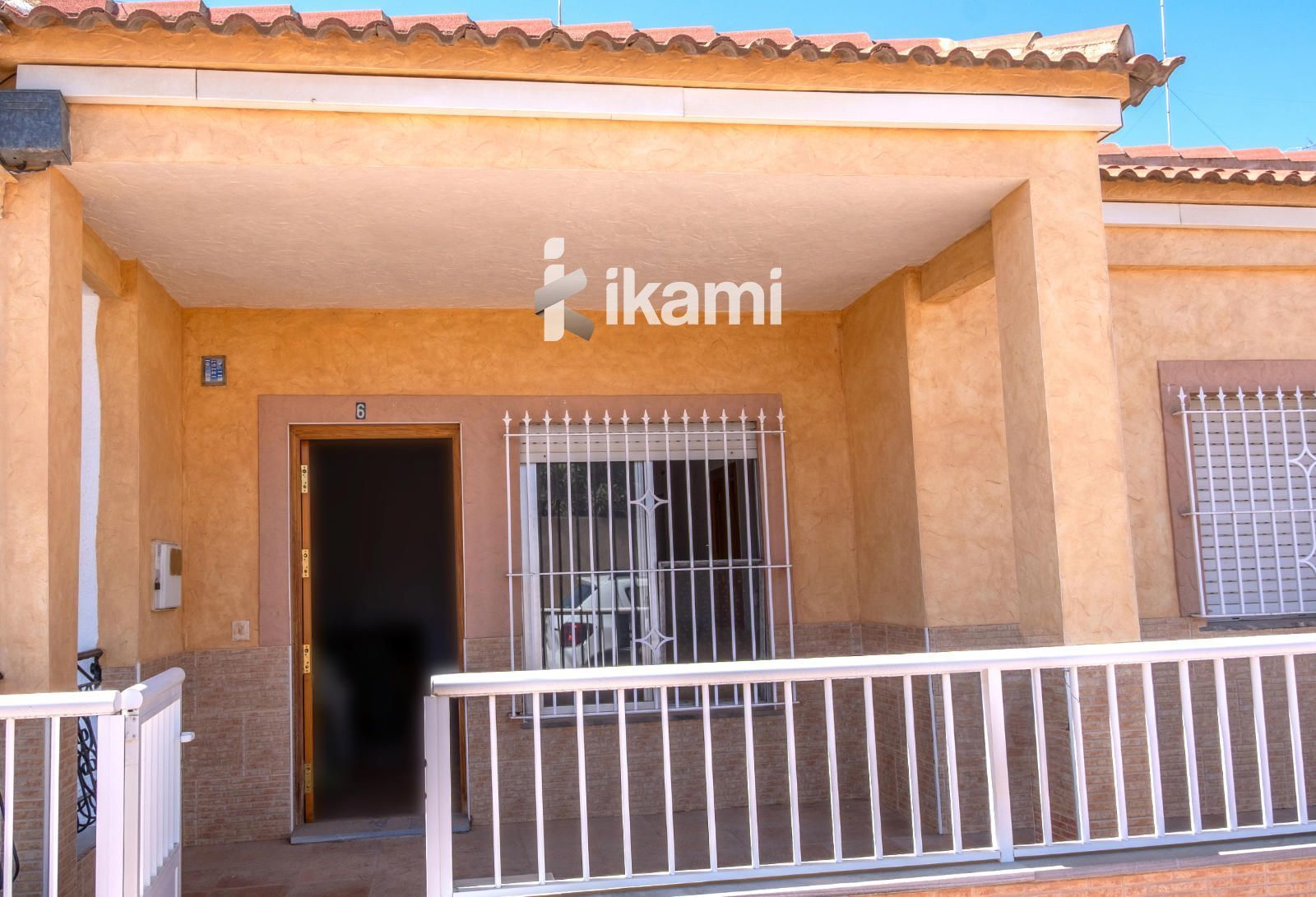 Vista exterior de Casa adosada en venta en Torre-Pacheco con Jardín privado