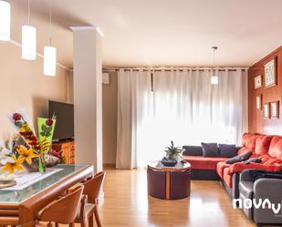 Sala d'estar de Pis en venda en Viladecans amb Aire condicionat, Calefacció i Balcó