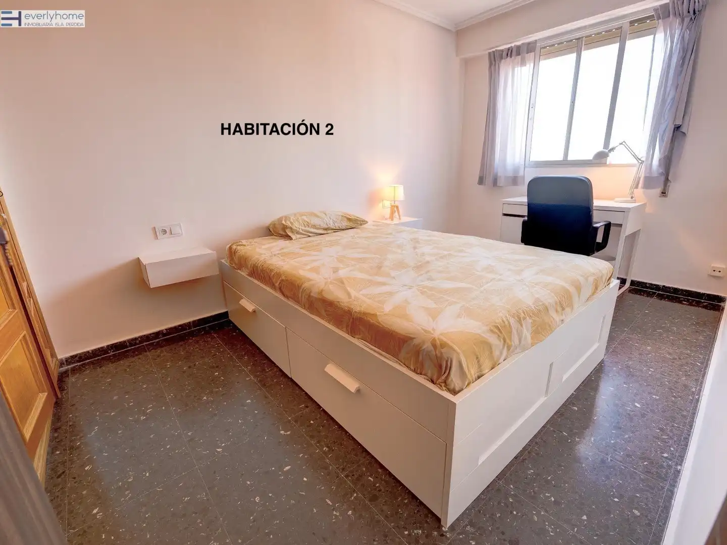 Habitación de Piso para compartir en Valencia con Terraza, Amueblado y Balcón