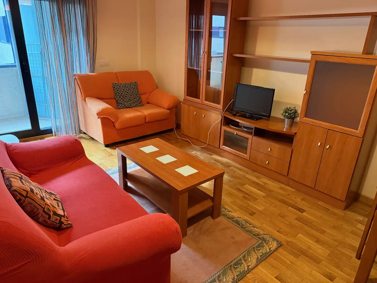 Sala de estar de Apartamento en venta en León Capital  con Calefacción, Parquet y Terraza