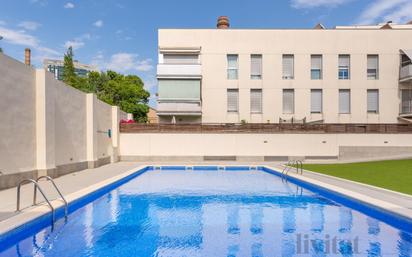 Swimming pool of Flat for sale in Terrassa  with Air Conditioner and Terrace