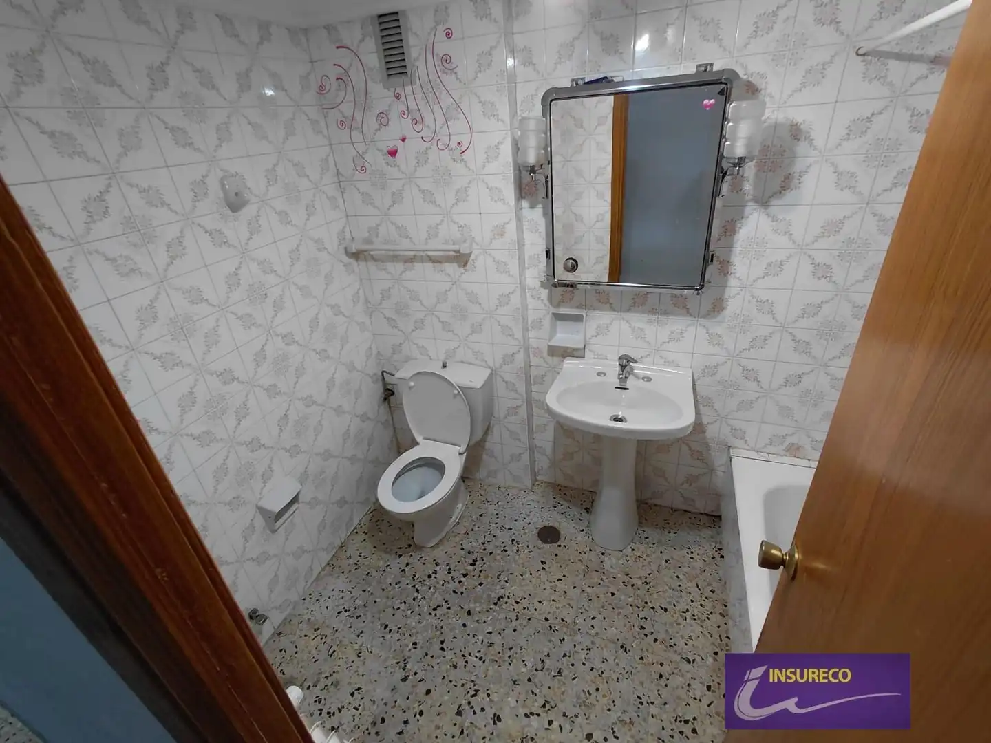 Baño de Piso en venta en León Capital  con Calefacción y Terraza