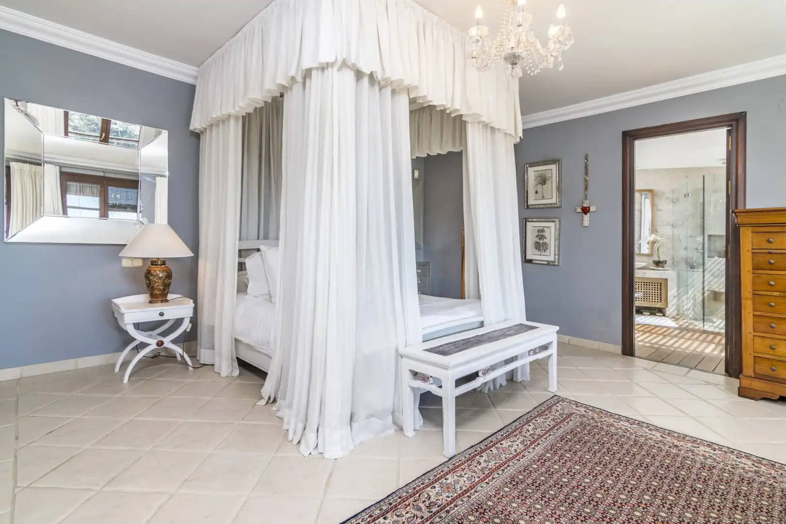 Bedroom of Detached homes for sale in Benahavís  with Terrace, Swimming Pool and Community pool