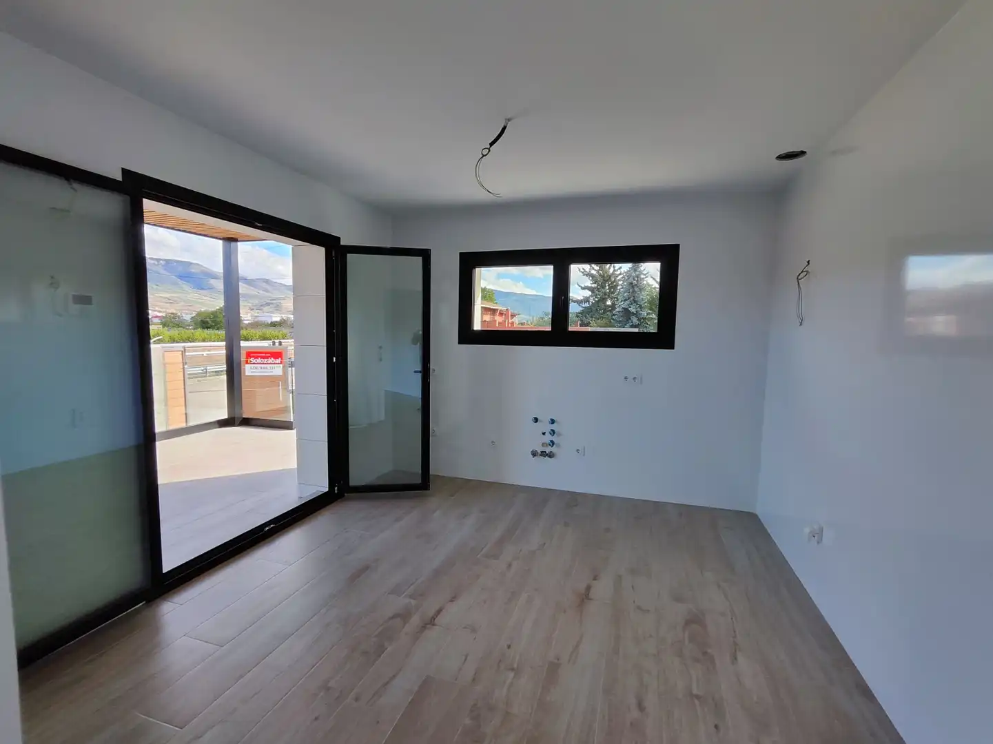 Dormitori de Casa o xalet en venda en Albelda de Iregua amb Calefacció, Jardí privat i Terrassa