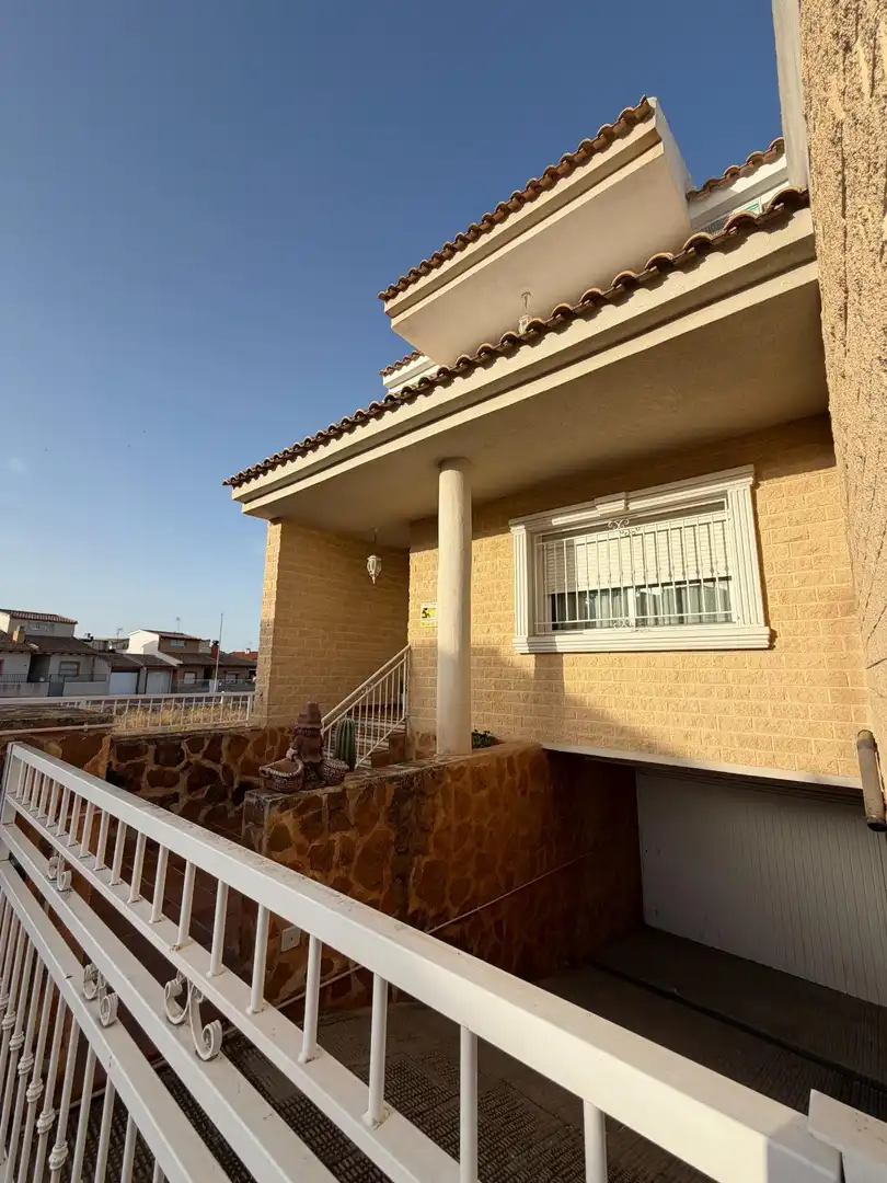 Vista exterior de Casa o xalet en venda en Las Torres de Cotillas