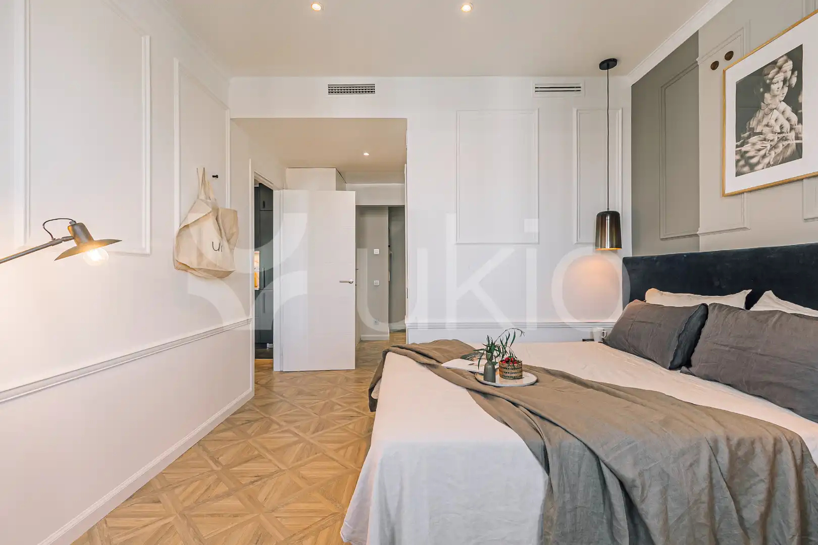 Dormitori de Apartament de lloguer en Barcelona amb Aire condicionat, Calefacció i Moblat