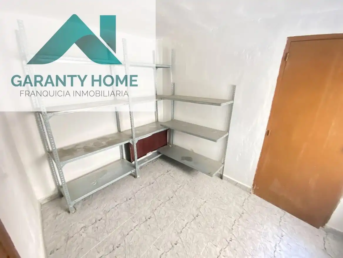 Houses for sale in Jaén  with Air Conditioner, Terrace and Storage room