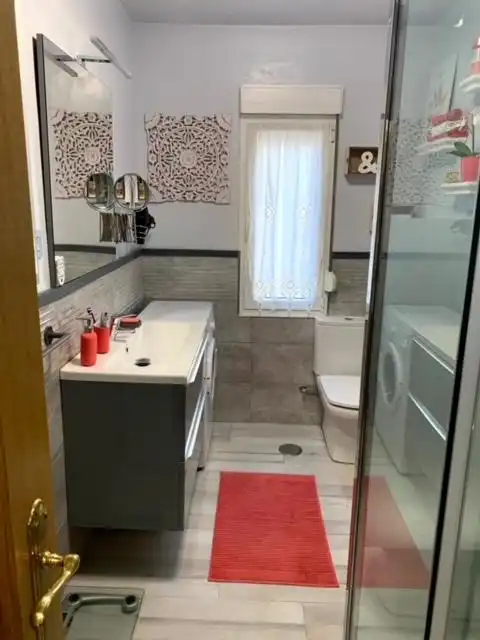 Badezimmer von Wohnung zur Miete in León Capital  mit Terrasse und Möbliert