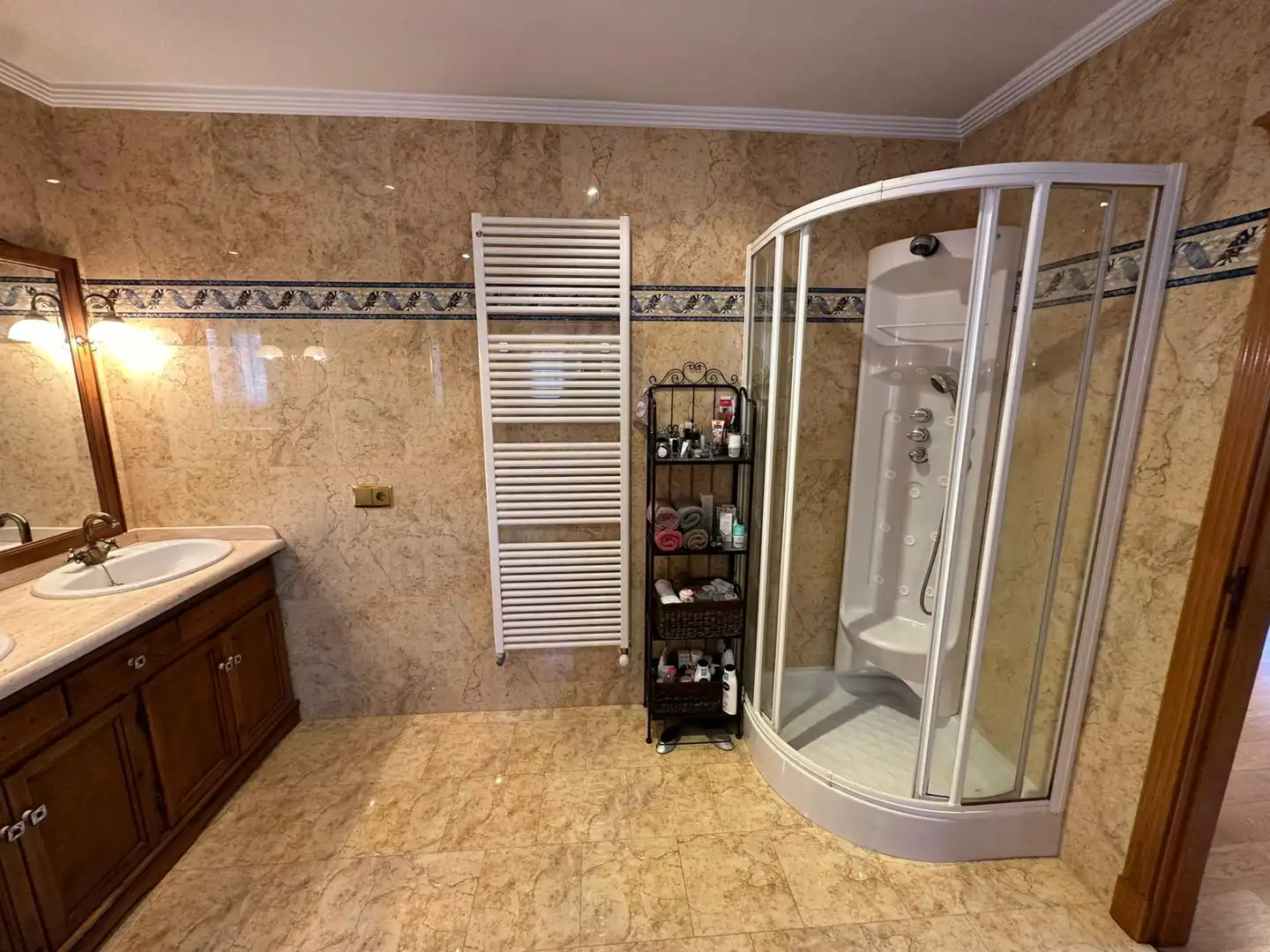 Bany de Casa o xalet en venda en Benicasim / Benicàssim amb Aire condicionat, Jardí privat i Terrassa
