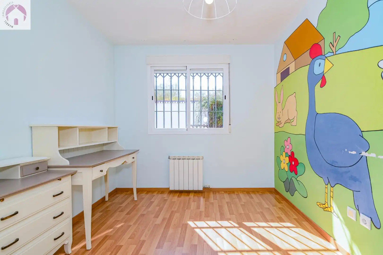 Casa aparellada amb terrassa en venda a Jun, imagen 19