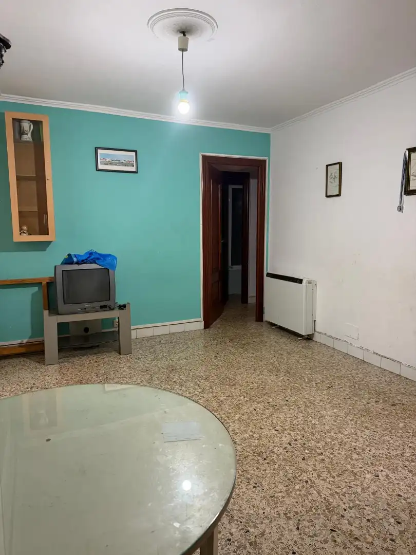 Wohnzimmer von Wohnung zum Verkauf in Santiago de Compostela  mit Heizung, Parkett und Abstellraum
