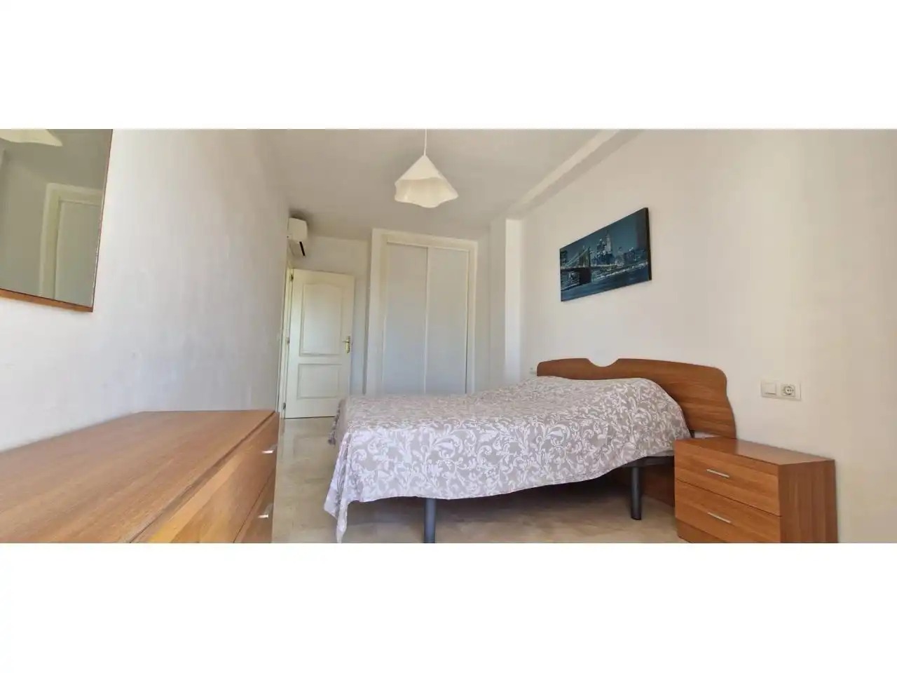 Dormitori de Apartament en venda en Benalmádena amb Aire condicionat, Jardí privat i Terrassa