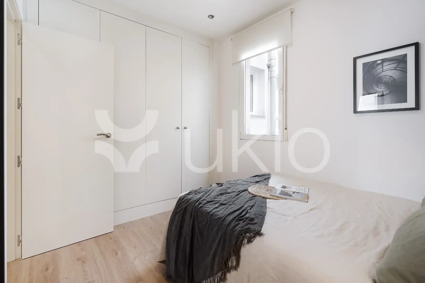 Habitación de Apartamento de alquiler en Madrid con Aire acondicionado, Calefacción y Amueblado