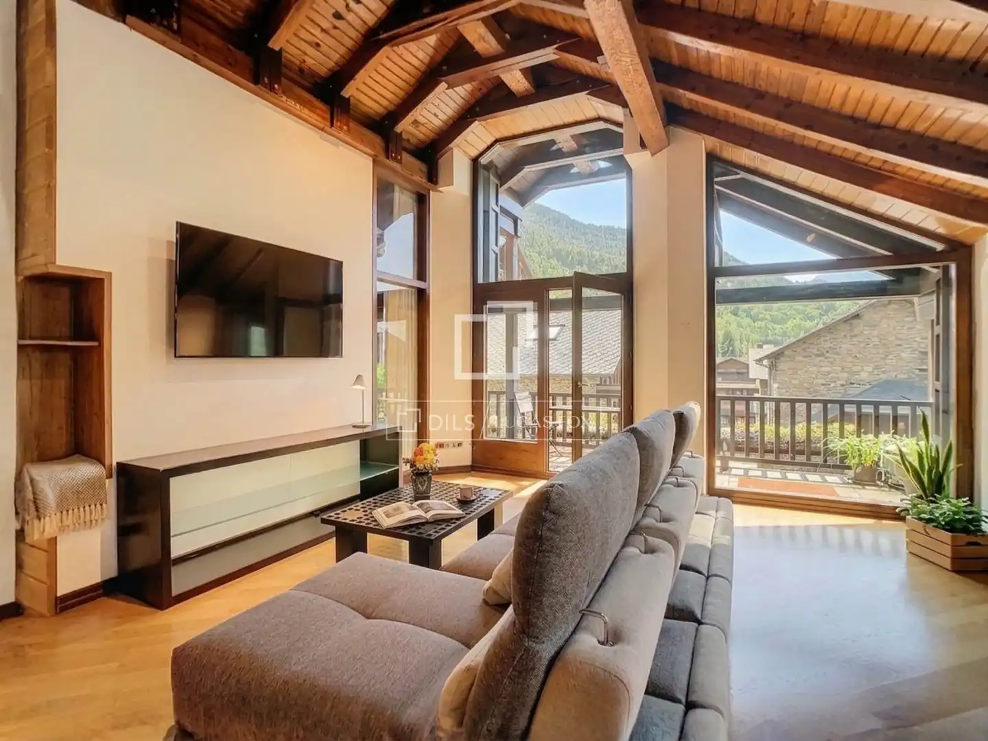 Sala de estar de Piso en venta en Ordino con Calefacción, Parquet y Terraza