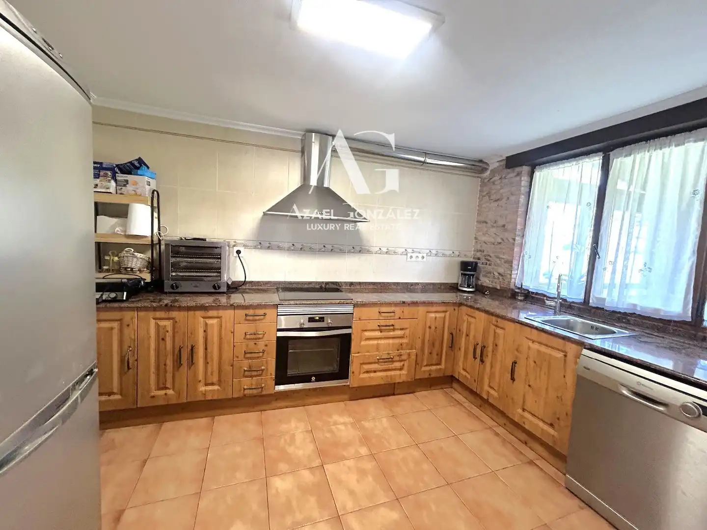 Cocina de Casa adosada en venta en Val de San Vicente  con Calefacción, Terraza y Amueblado