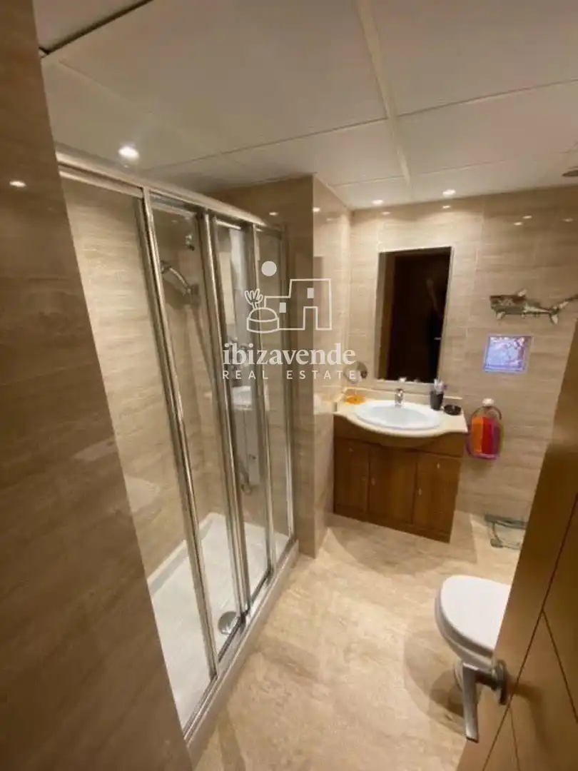 Bathroom of Flat for rent in Santa Eulària des Riu  with Terrace, Storage room and Swimming Pool