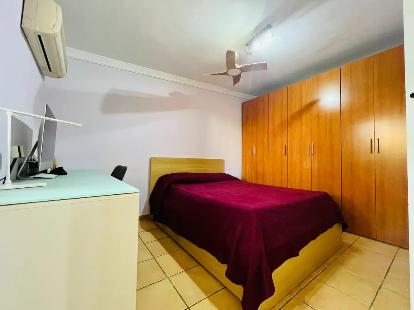 Habitación de Casa o chalet en venta en Fuengirola con Aire acondicionado, Jardín privado y Terraza