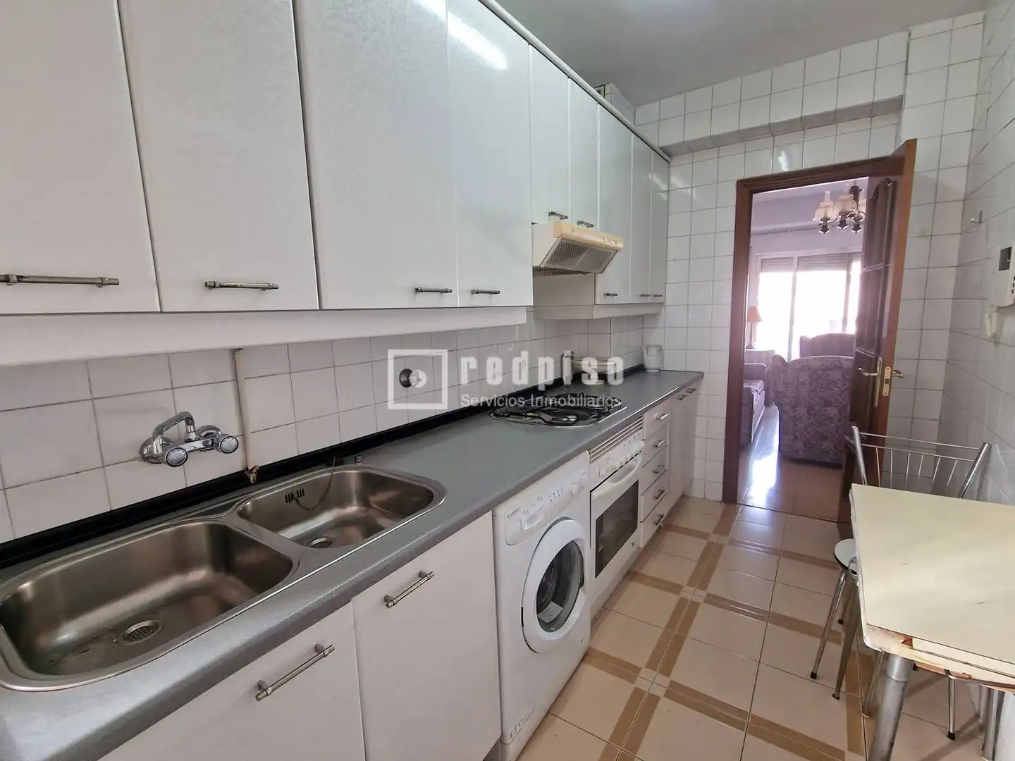 Cuina de Pis en venda en Madrid amb Calefacció, Terrassa i Moblat