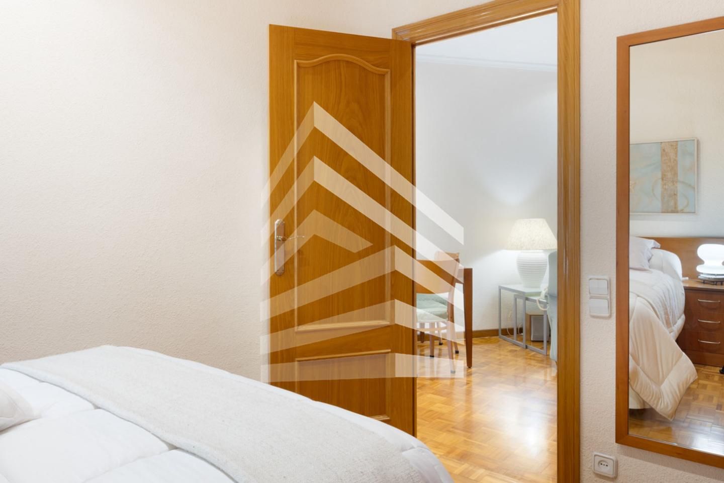 Bedroom of Apartment for sale in  Barcelona Capital  with Parquet flooring, Furnished and Balcony
