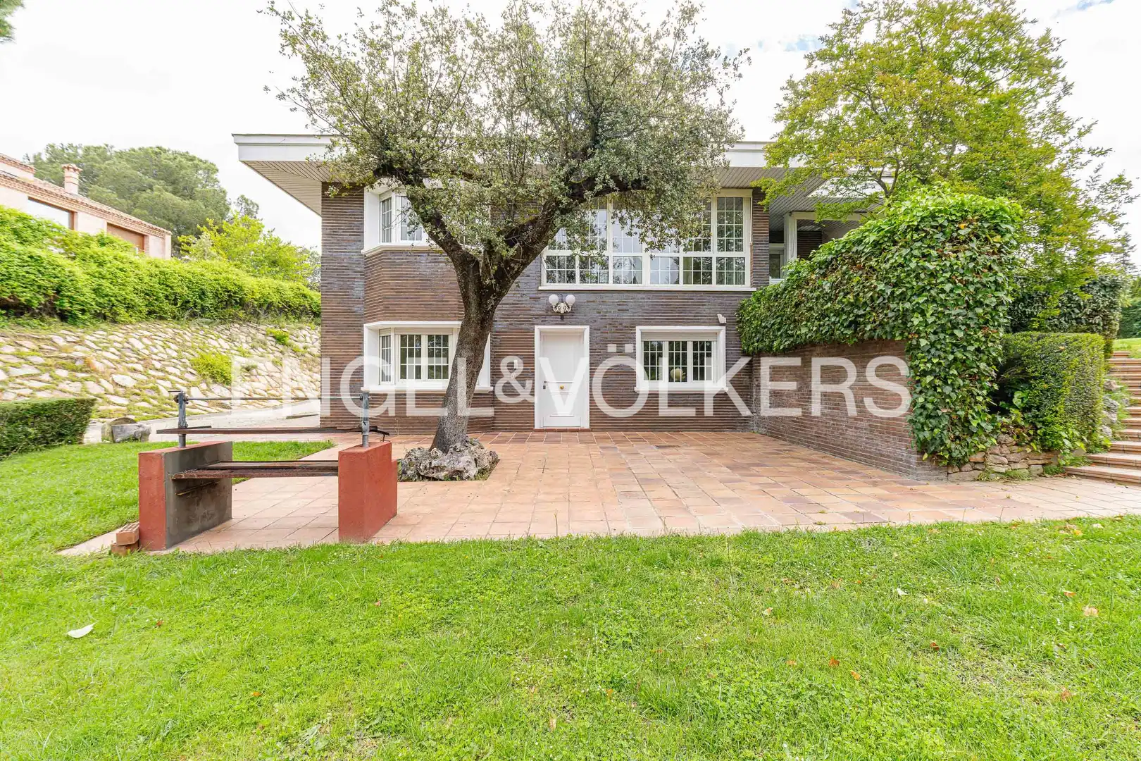 Vista exterior de Casa o chalet en venta en Pozuelo de Alarcón con Aire acondicionado, Calefacción y Jardín privado