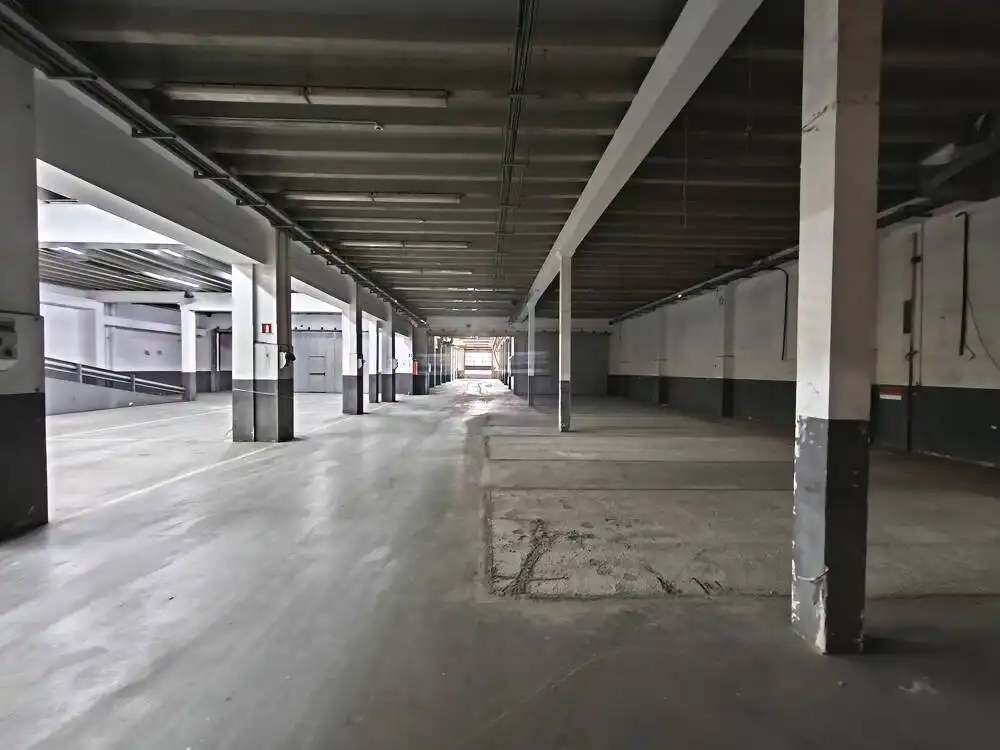 Industrial building to rent in Almeda - El Corte Inglés, imagen 9