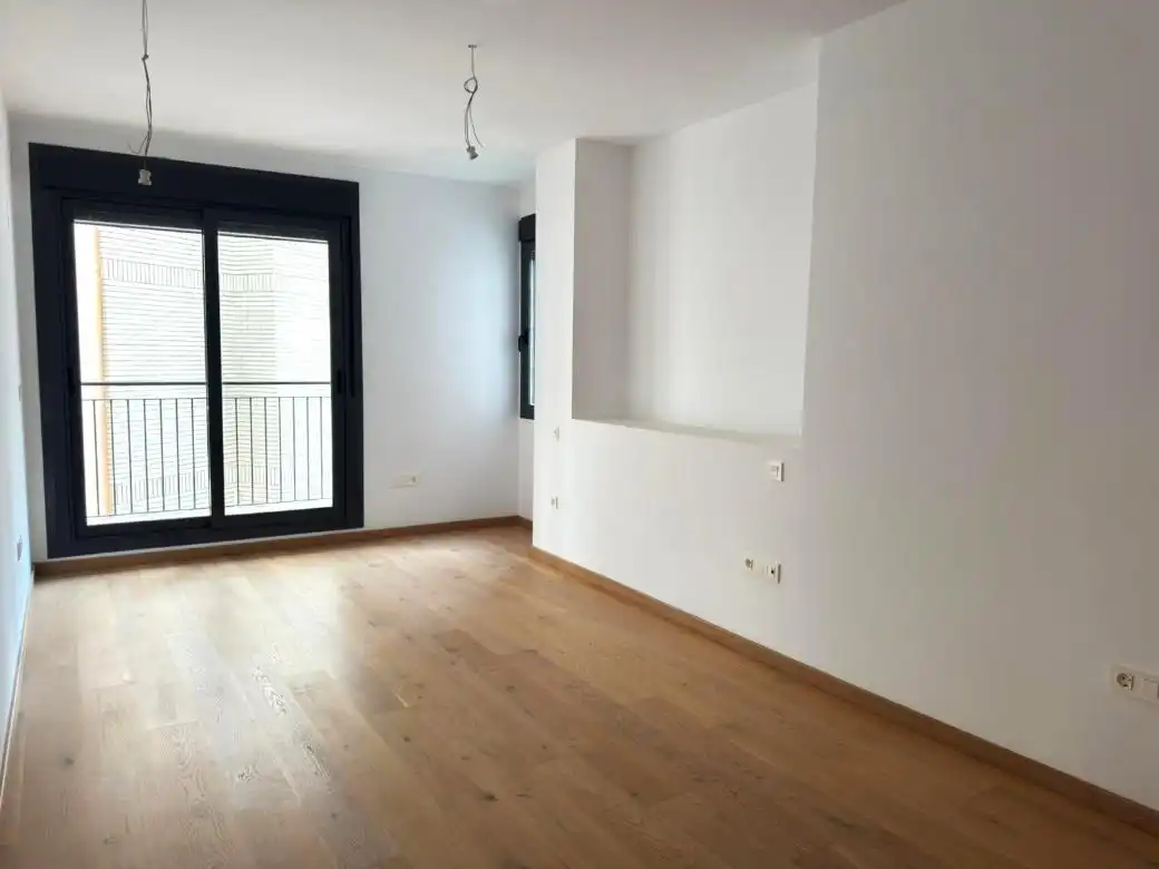 Schlafzimmer von Wohnung zum Verkauf in Zaragoza mit Klimaanlage, Heizung und Ofen