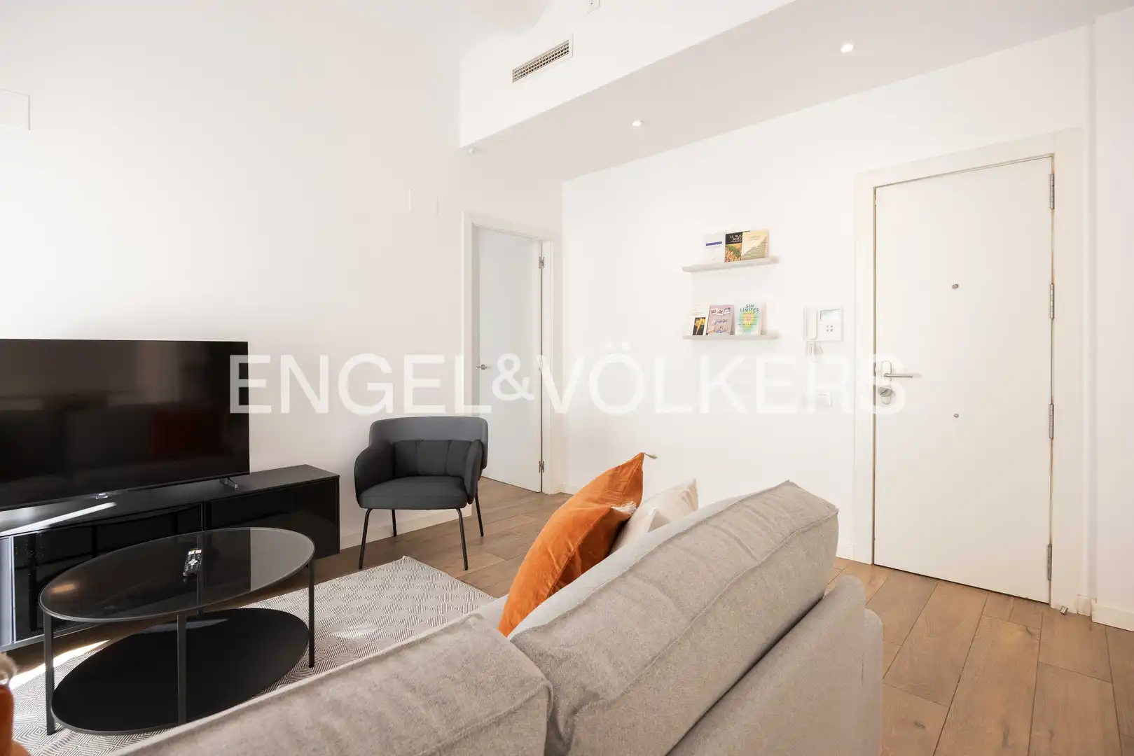 Wohnzimmer von Erdgeschoss zum Verkauf in Barcelona mit Klimaanlage, Heizung und Parkett