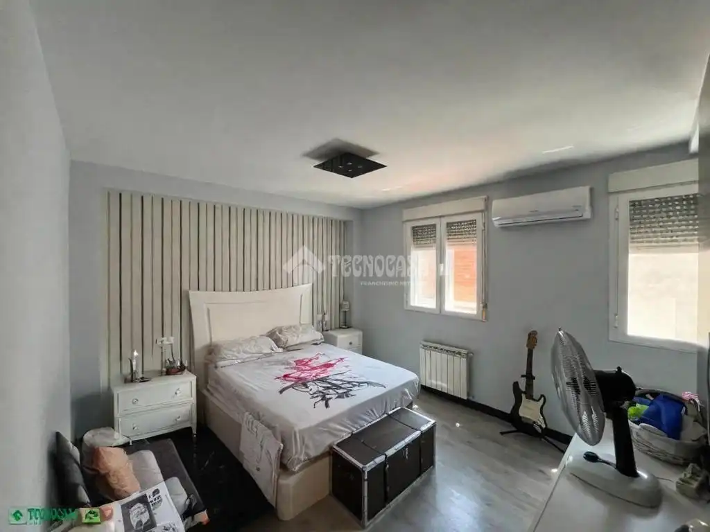 Habitación de Casa adosada en venta en Miguelturra con Aire acondicionado, Calefacción y Piscina comunitaria