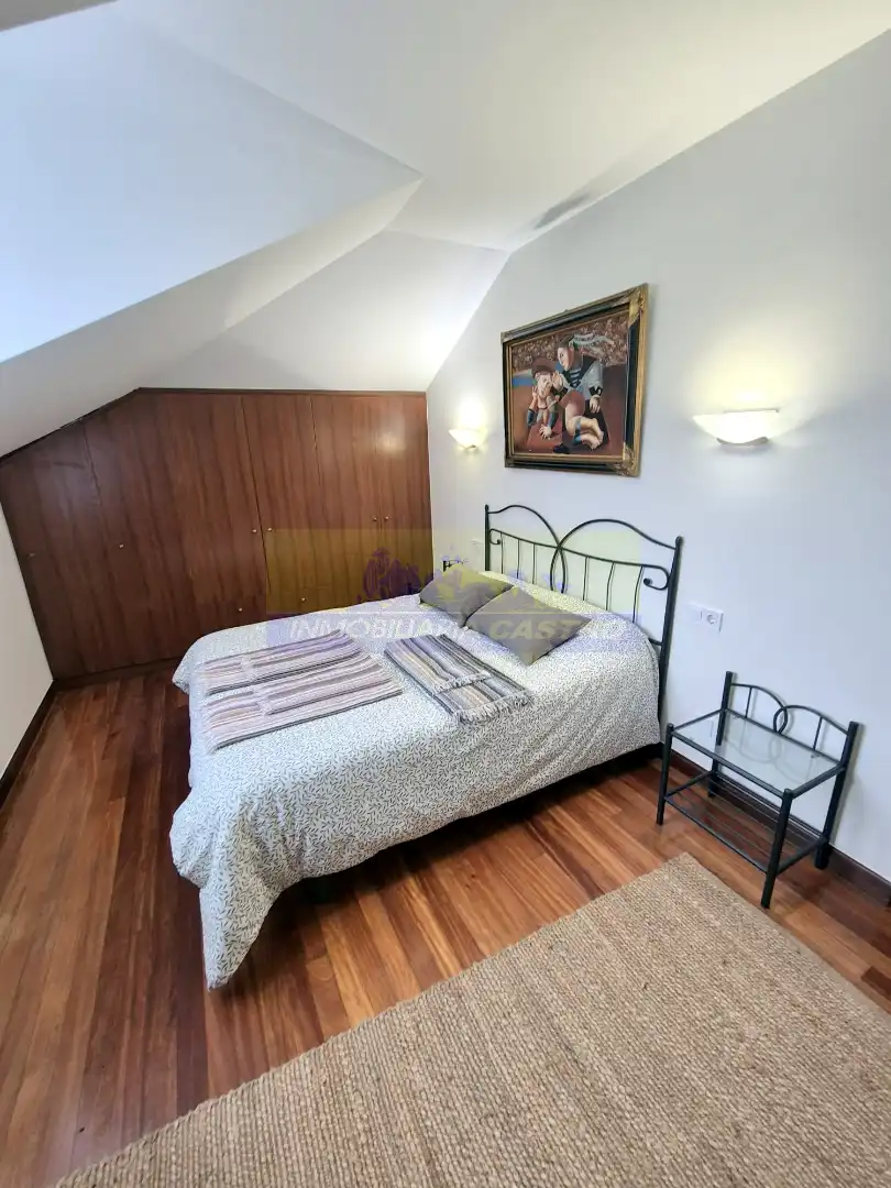 Bedroom of Attic for rent in Castro-Urdiales  with Furnished