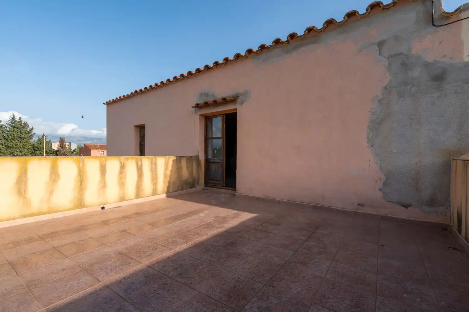 Außenansicht von Country house zum Verkauf in Tortosa mit Privatgarten, Terrasse und Abstellraum