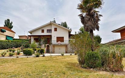 Exterior view of House or chalet for sale in Laguna de Duero  with Heating, Private garden and Terrace