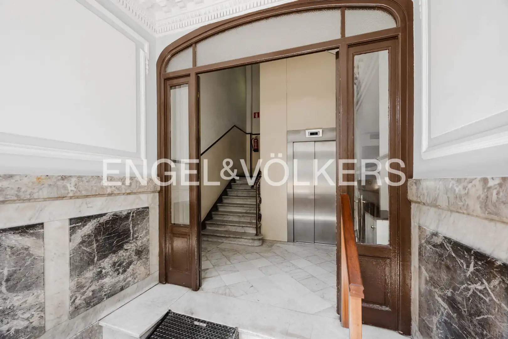 Piso con terraza en venta en Kolon Pasealekua, imagen 7